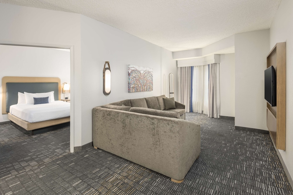 Suite, Accessible, Non Smoking (Hearing) - Photo 6