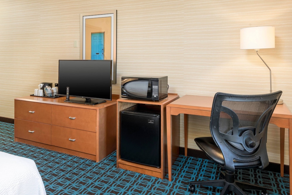 Room, 2 Queen Beds (Hearing Accessible) - Photo 2