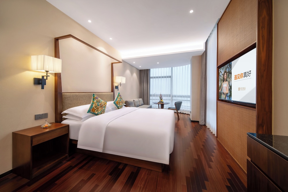 City Room, City View