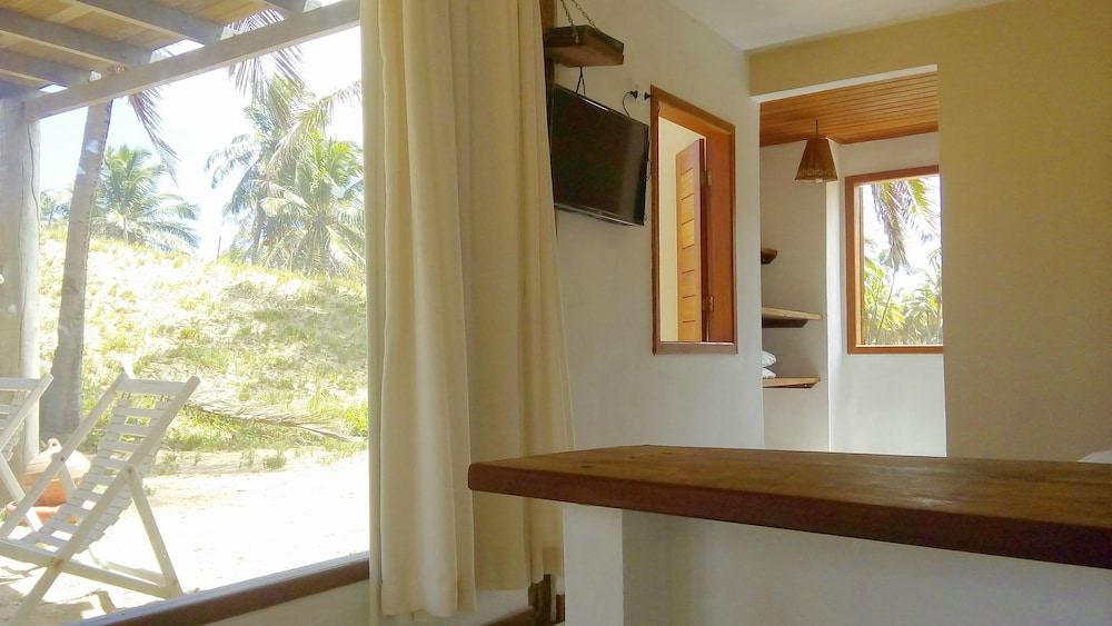 Romantic Suite, 1 Queen Bed, Garden View photo 2