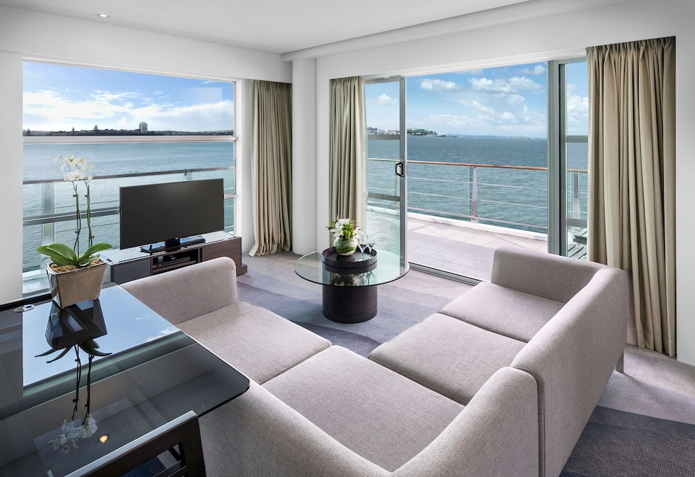 Suite, 1 King Bed (Relaxation Suite) - Photo 3