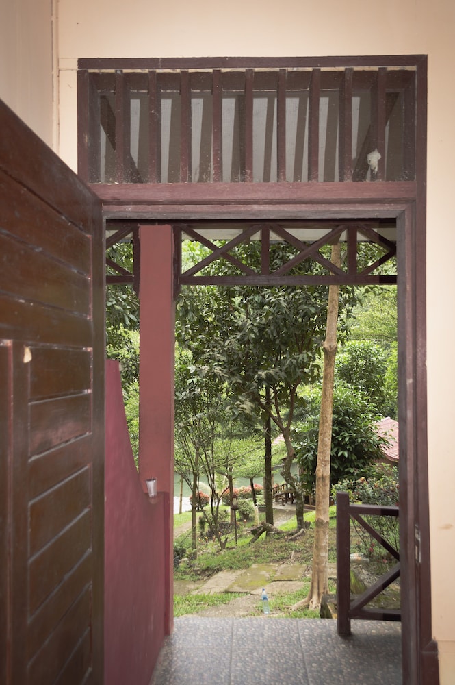 Economy Room, Non Smoking, Garden View photo 2