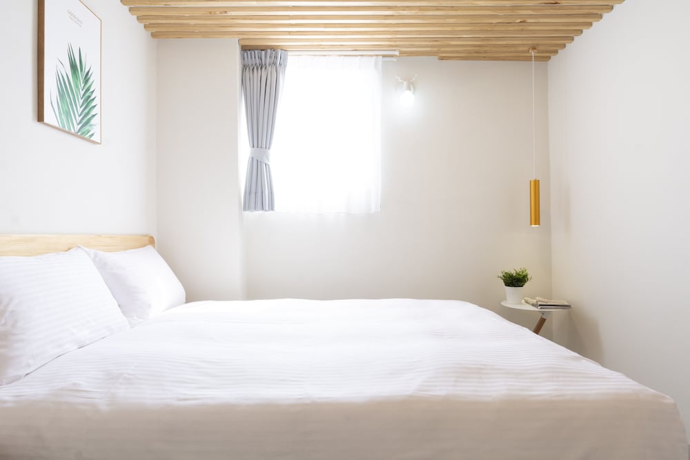 Standard Double Room - Photo 10