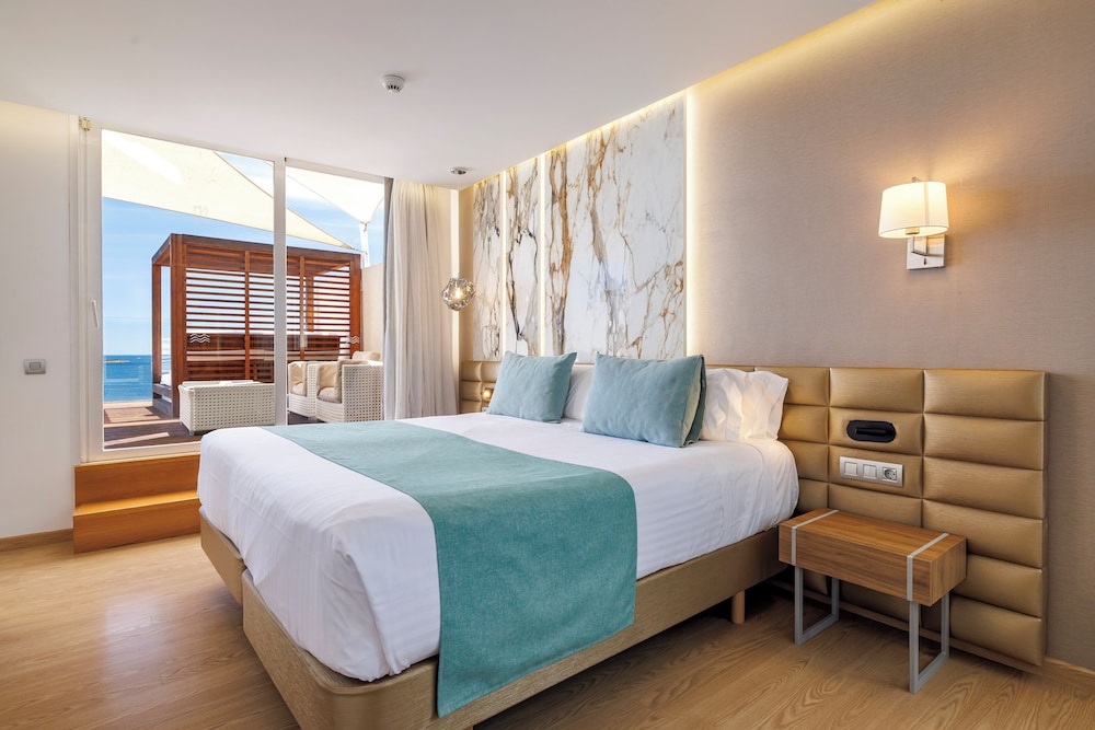 Panoramic Duplex, Jetted Tub, Sea View (Suite) - Photo 4