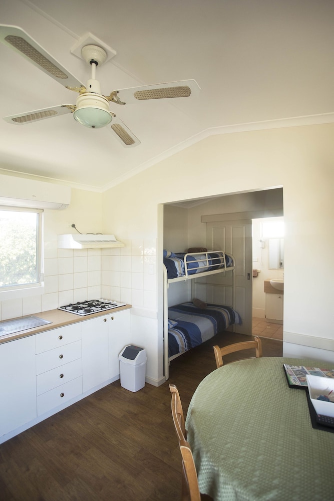 Basic Cabin, 1 Bedroom photo 3