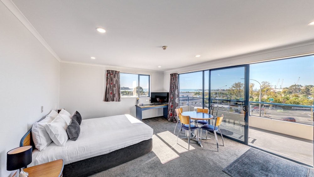 One Bedroom Unit - Photo 1