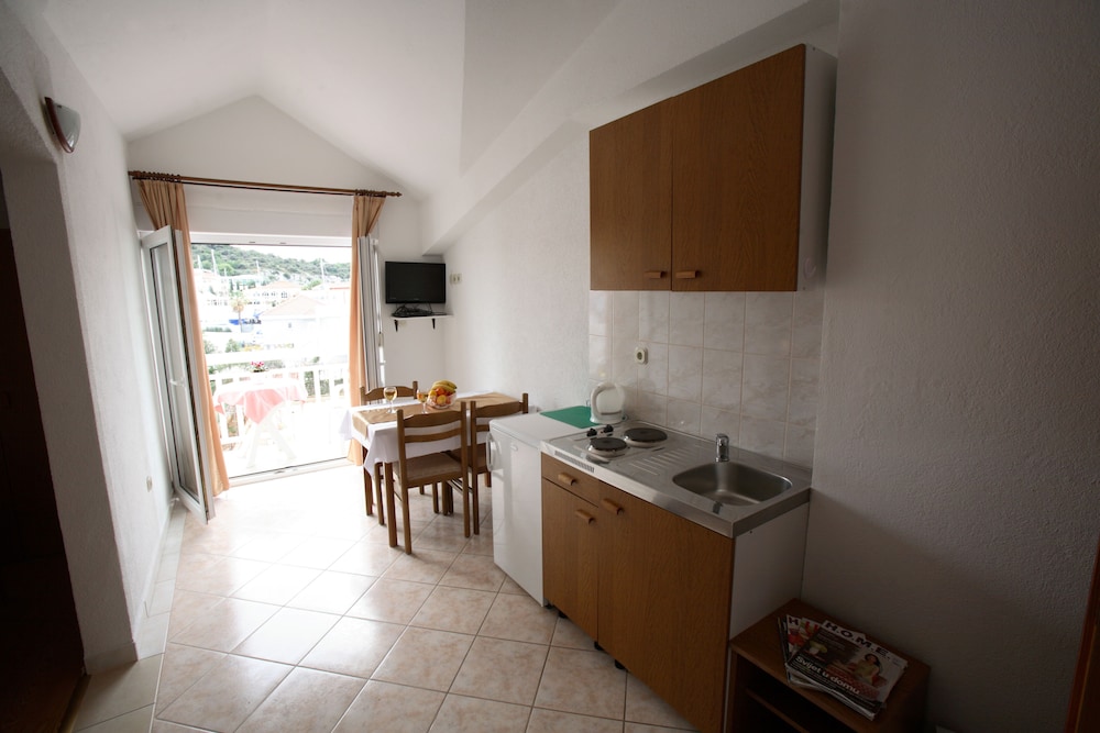 Room, 1 Bedroom, Smoking, Balcony photo 1