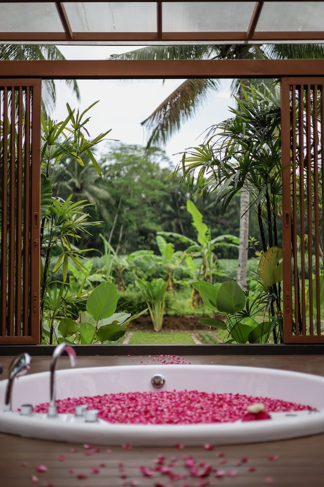 Family Stupa Villa Jacuzzi - Photo 5