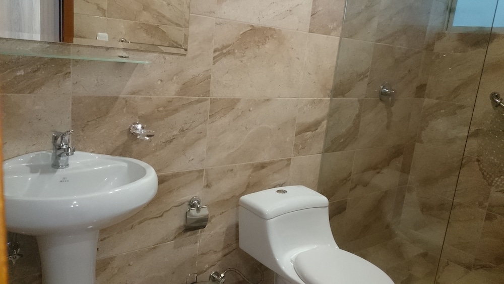 Premium Studio Suite, 1 Bedroom, Refrigerator & Microwave, Ground Floor photo 3