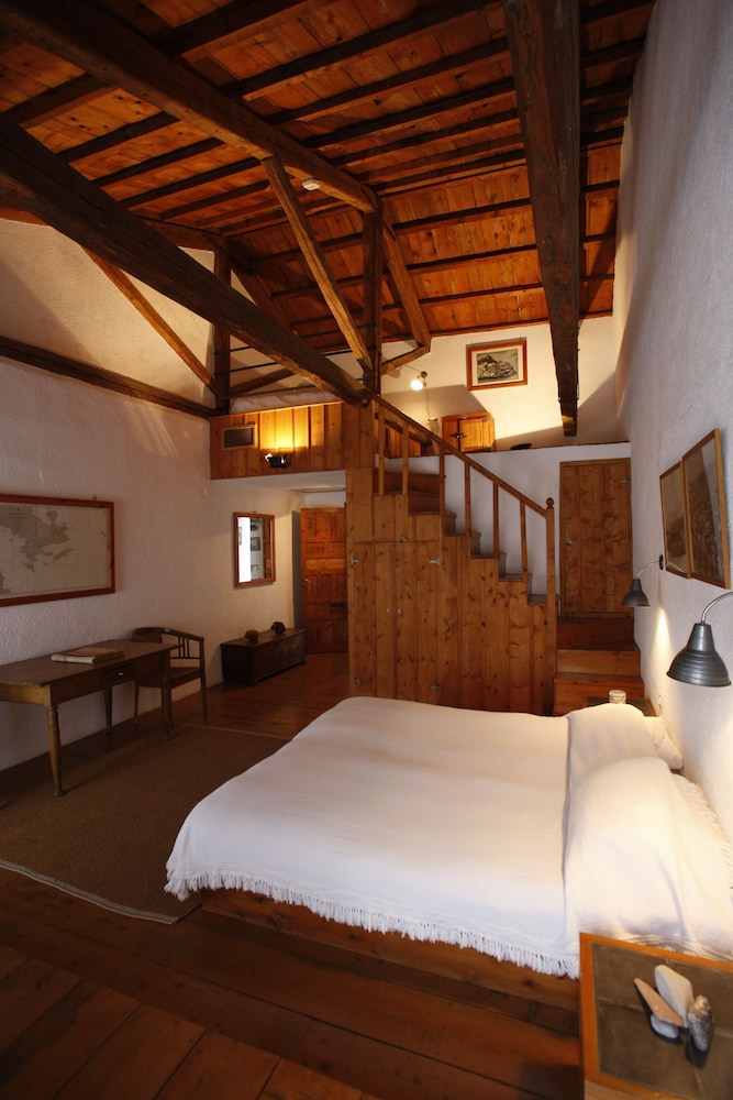 Lafina Suite photo 1