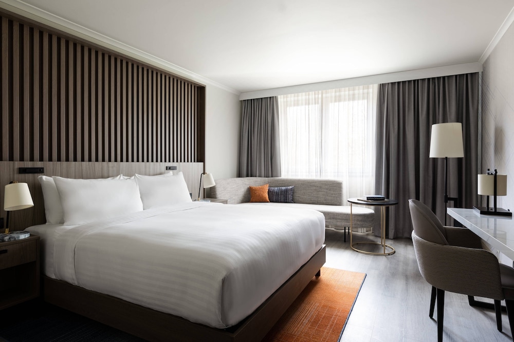 Suite, 1 King Bed