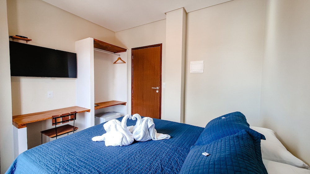 Deluxe Room - Photo 7
