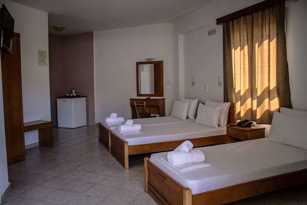 Triple Room photo 2