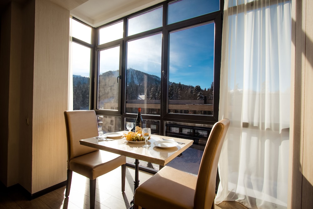 Suite, 2 Bedrooms, Mountain View photo 3