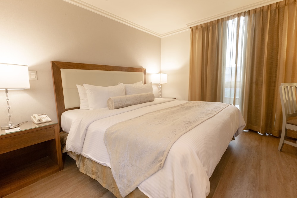 Superior Suite, 1 Bedroom - Photo 1