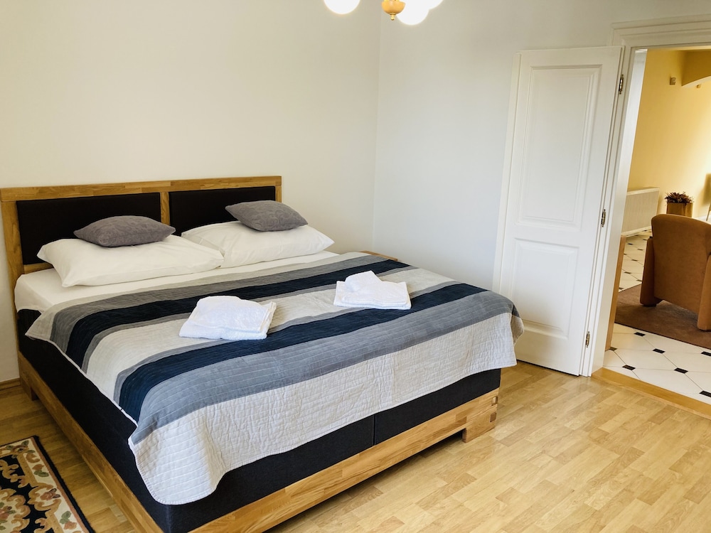 Luxury Apartment, 1 Bedroom, Patio photo 2