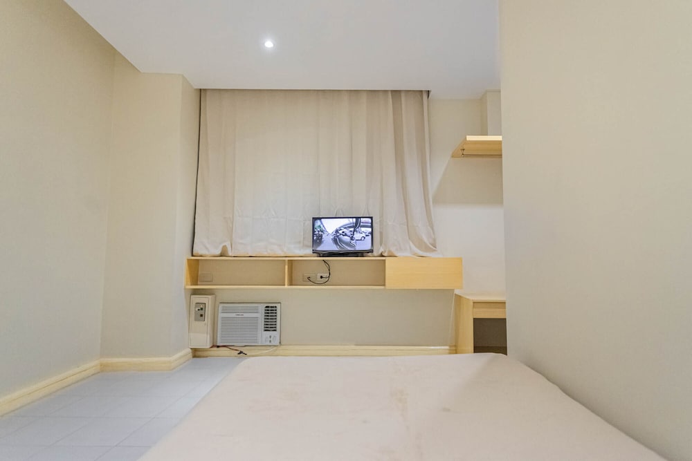 Standard Studio, 1 Twin Bed, City View photo 3