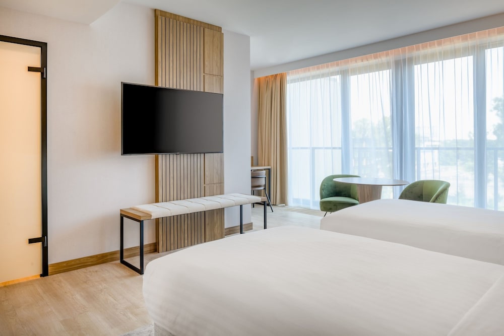Standard Room, 2 Twin Beds - Photo 1