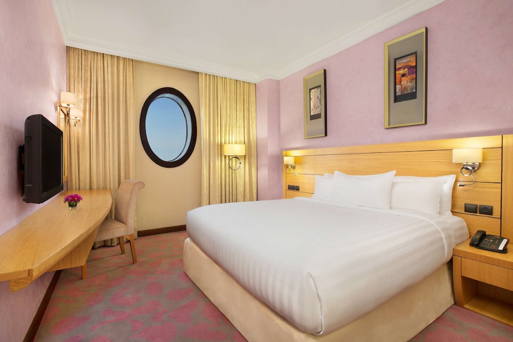 Room, 1 Queen Bed - Photo 4