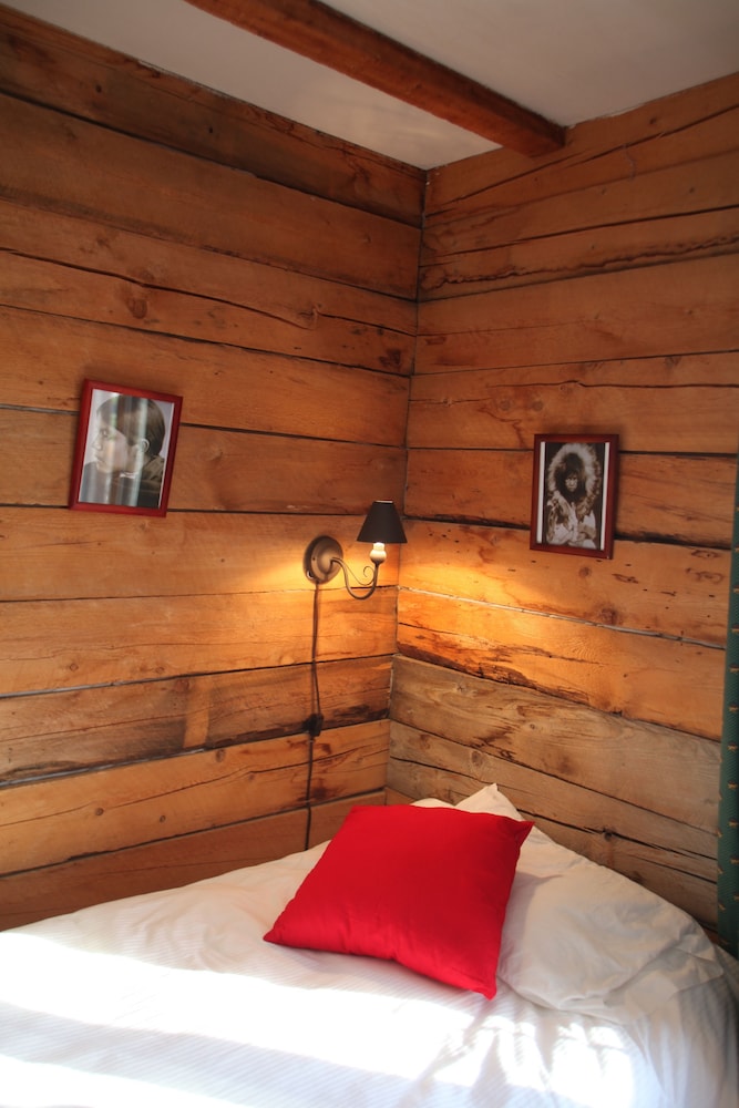 Standard Room photo 2