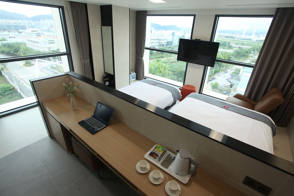 Deluxe Twin Room, Corner - Photo 5