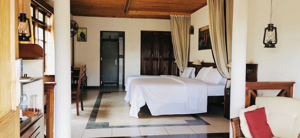 Standard Double Room, River View - Photo 1