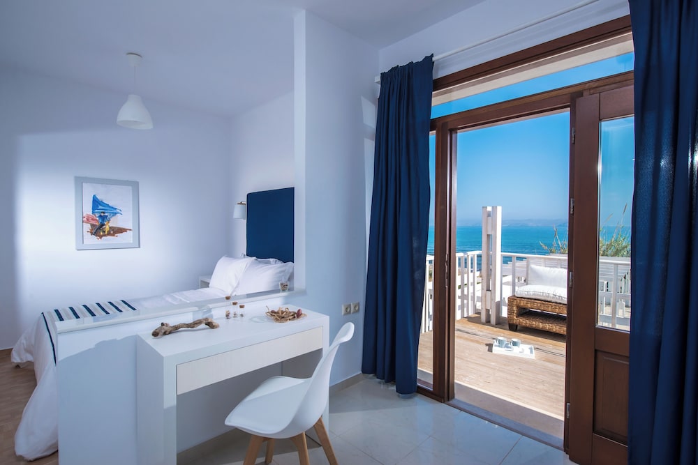 Deluxe Suite for Three
