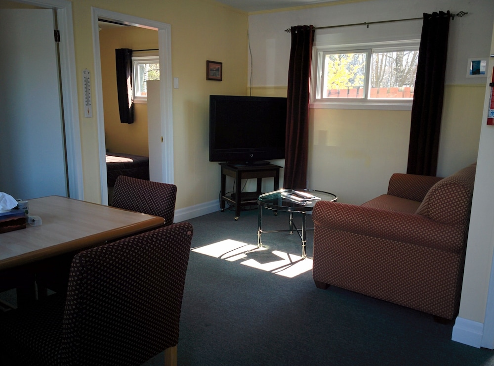 Standard Suite, 2 Bedrooms, Kitchen (Room 3) photo 3