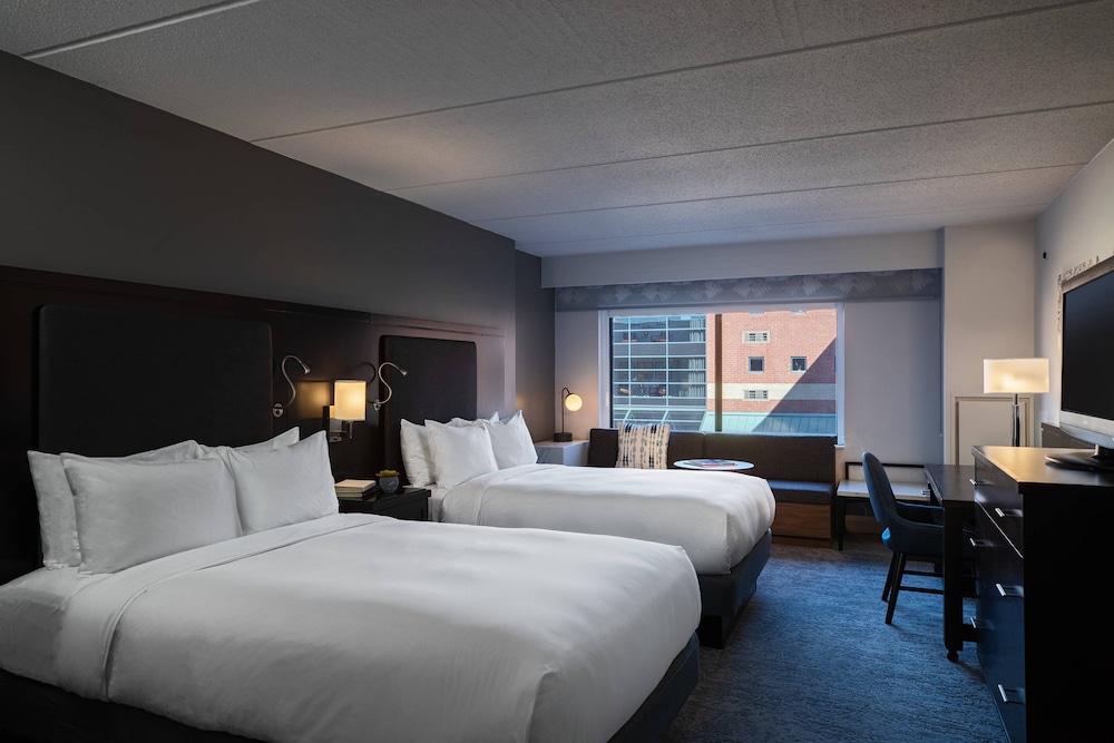 Room, 2 Double Beds (Mobility/Hearing Access, Roll-In Shwr) - Photo 3