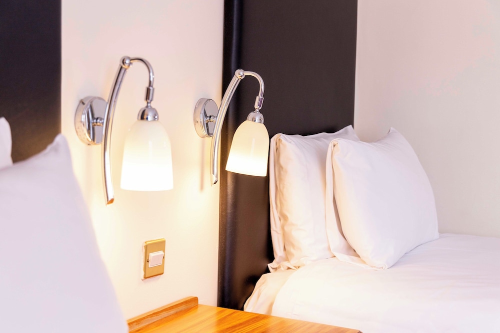 Twin Room - Photo 6