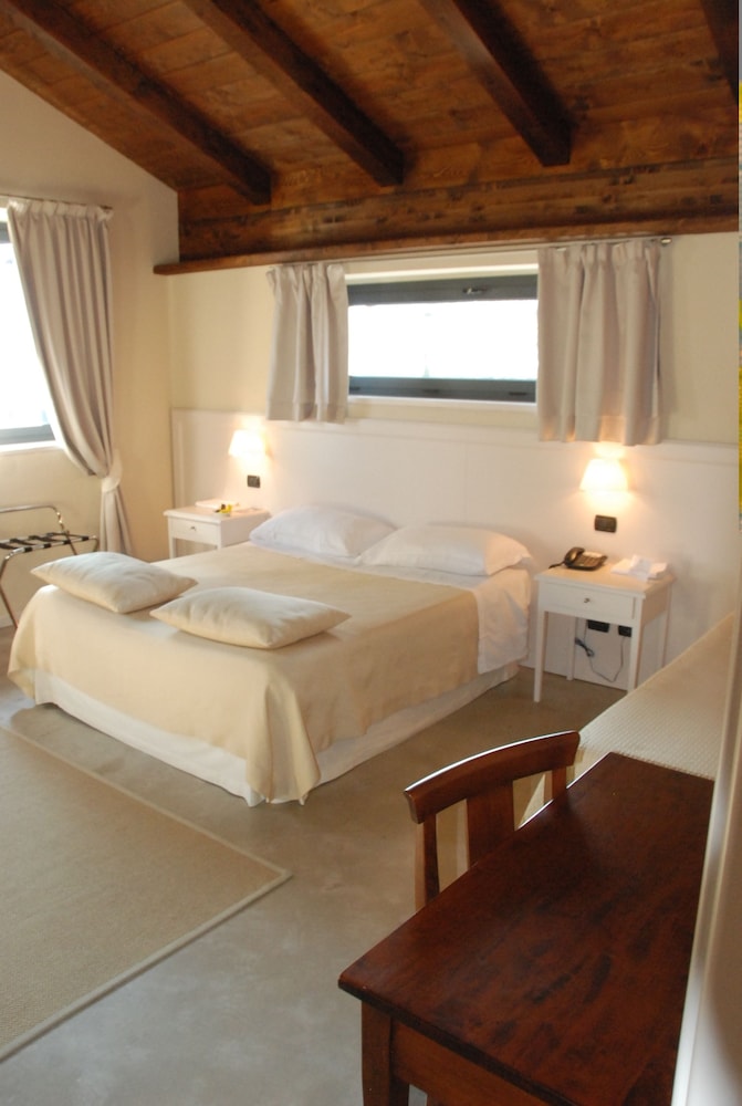 Superior Triple Room - Photo 2