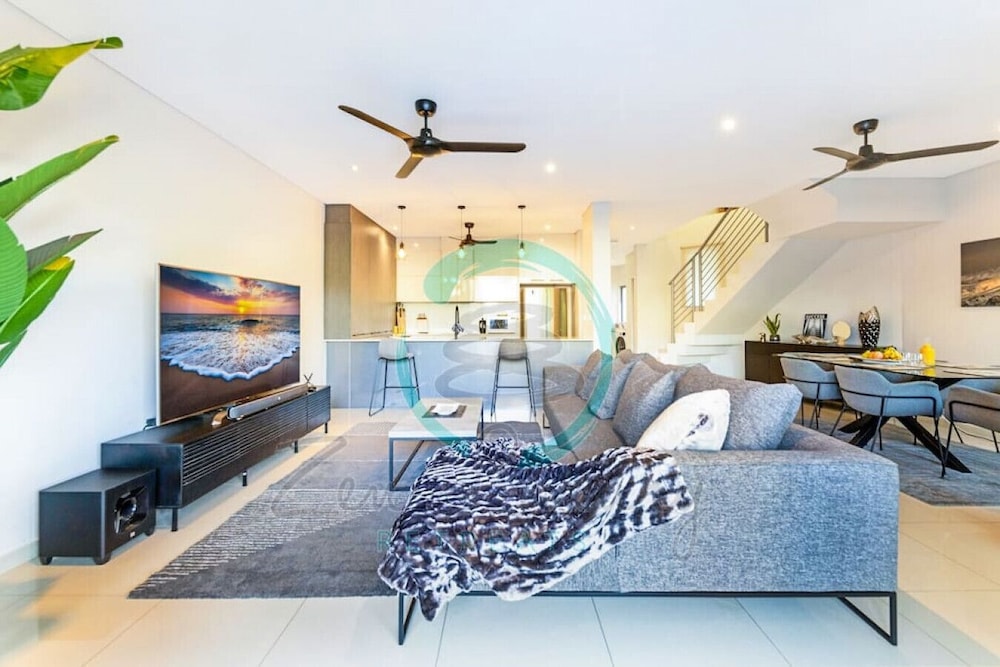 Luxury Apartment photo 1