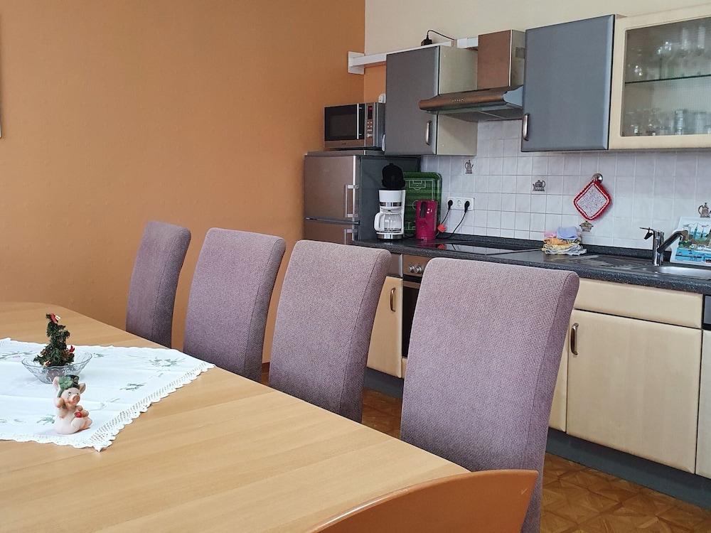 Apartment photo 2
