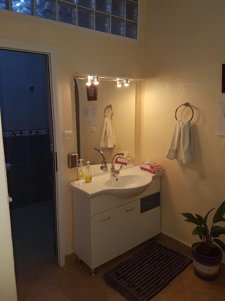 Suite, Private Bathroom photo 3