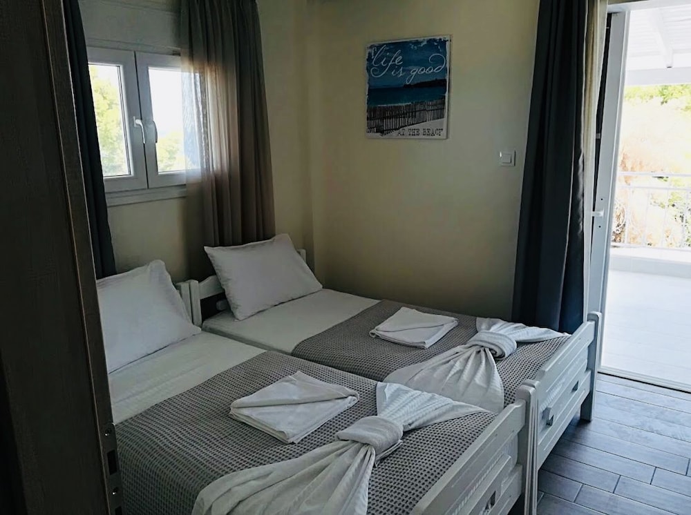 Triple Room, 1 Double Bed with Sofa bed, Sea View (First Floor)