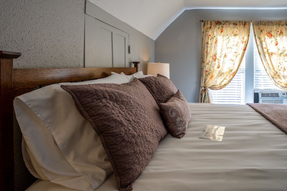 Kensington Suite photo 2