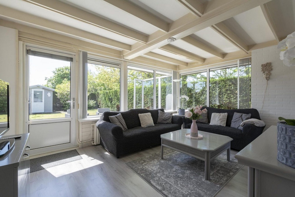 Bungalow photo 1