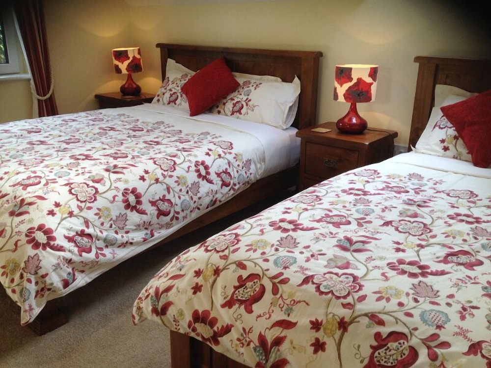 Triple Room, Ensuite photo 2