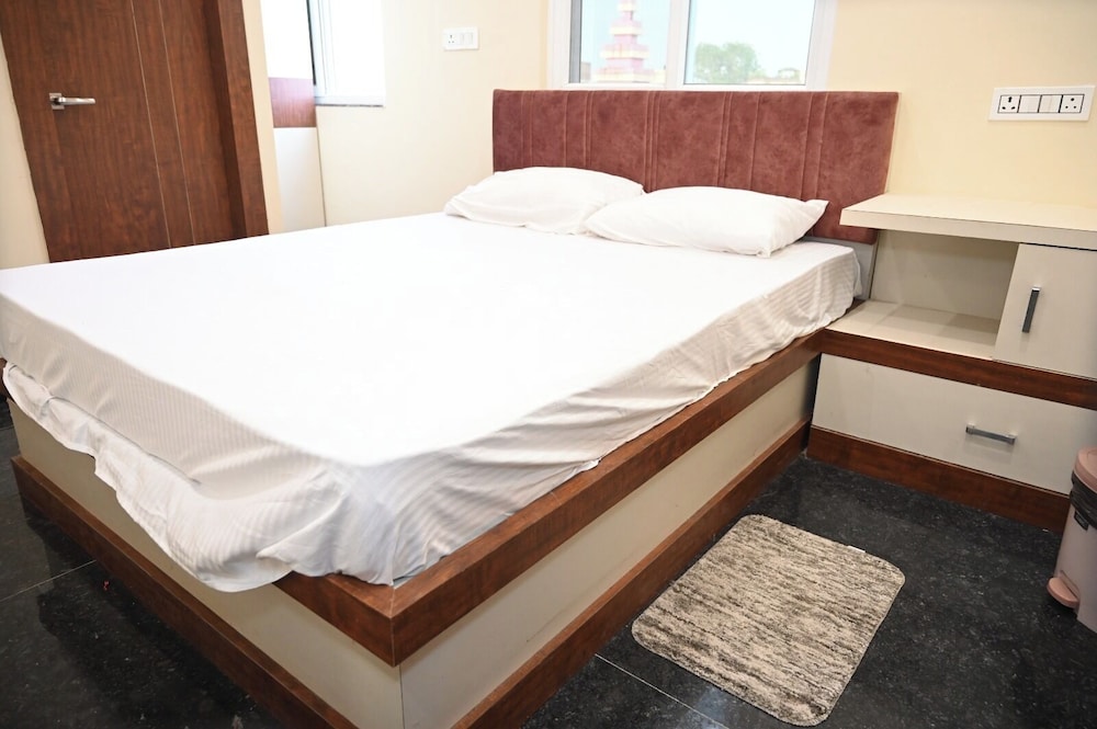 Family Double Room, City View