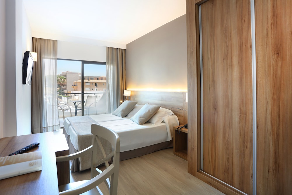 Double Room, Balcony, City View