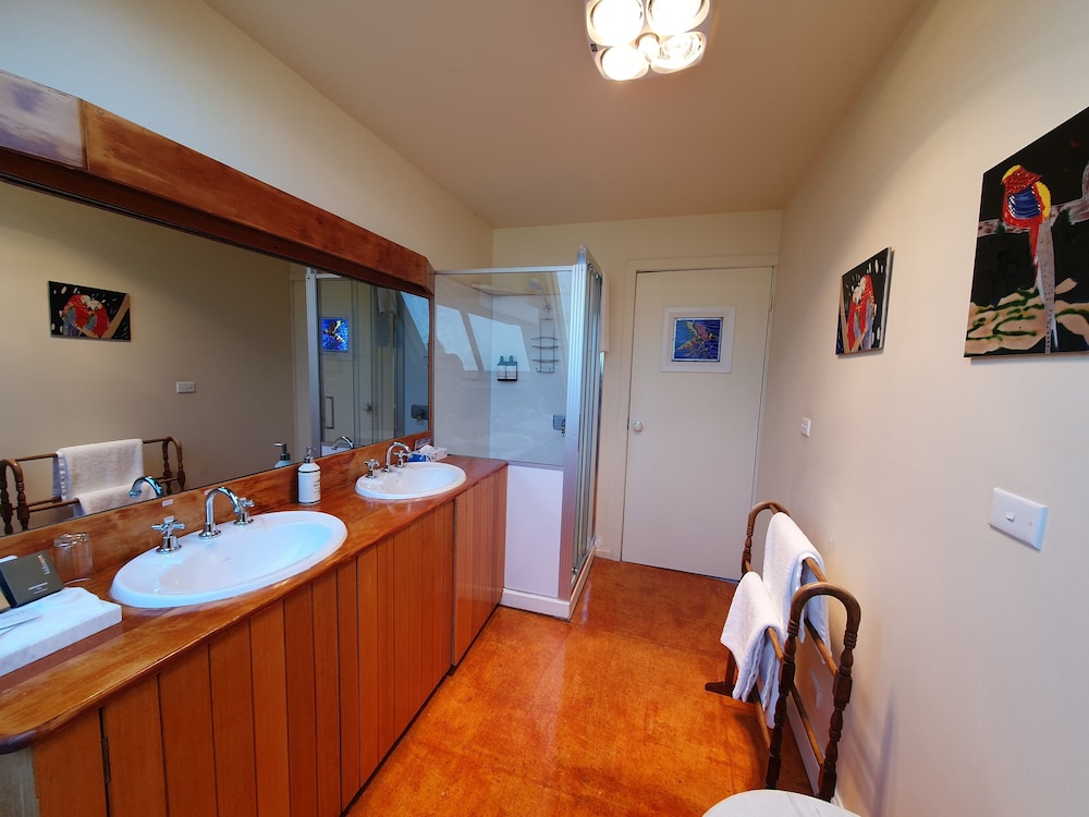 Room, Balcony, Sea View - Photo 10
