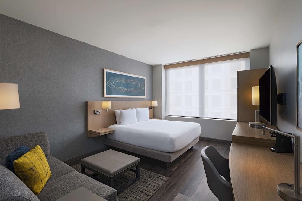 Elite Room, 1 King Bed with Sofa bed, City View photo 1