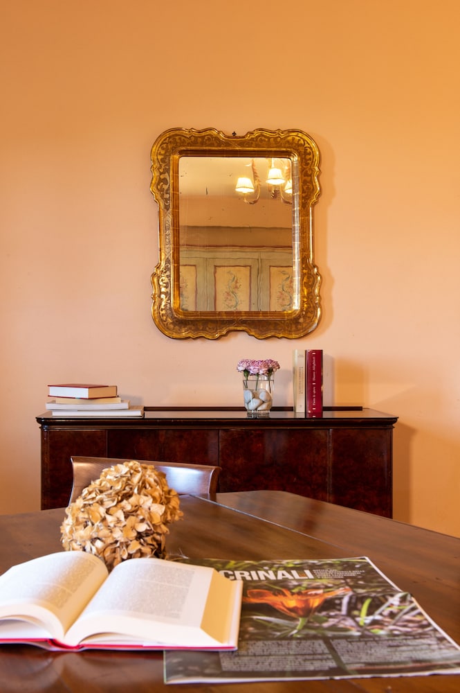 Suite - Photo 5