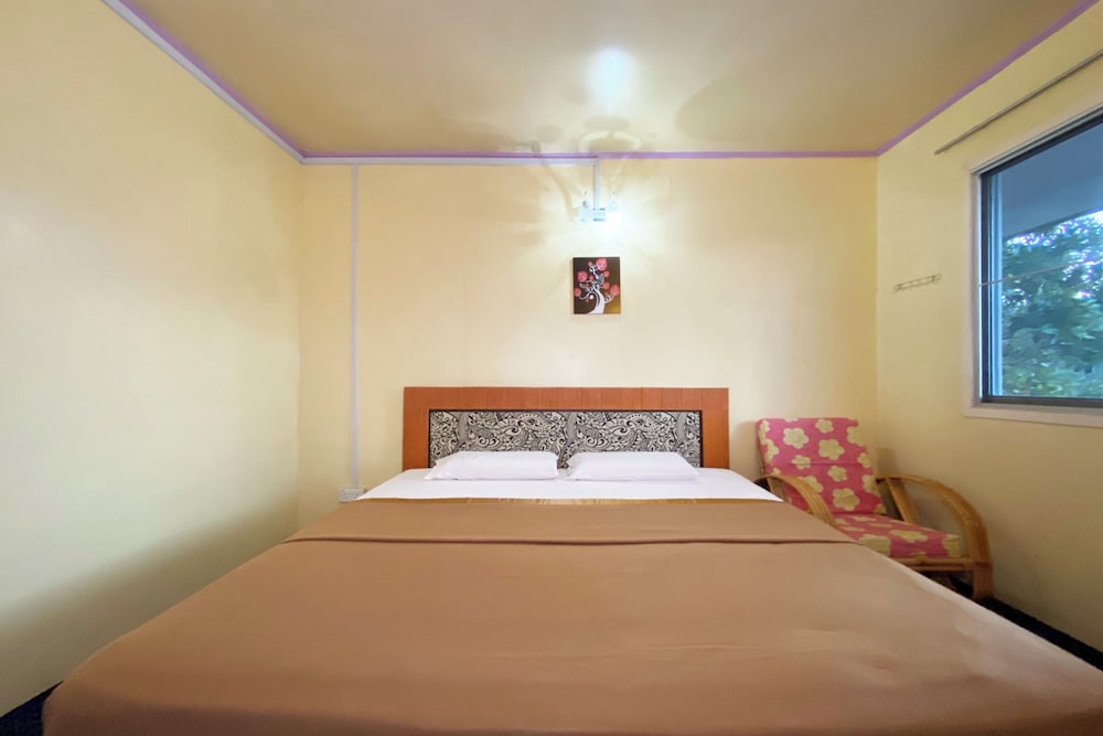 Double Room, Private Bathroom - Photo 4