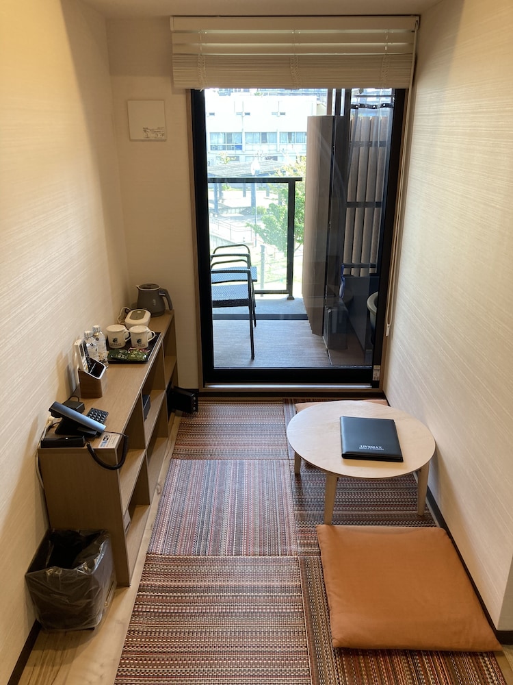 [Western Modern Japanese-Western Room] 35m²  + Private Terrace 7m², Shigaraki-yaki Open-air Bath - Photo 2