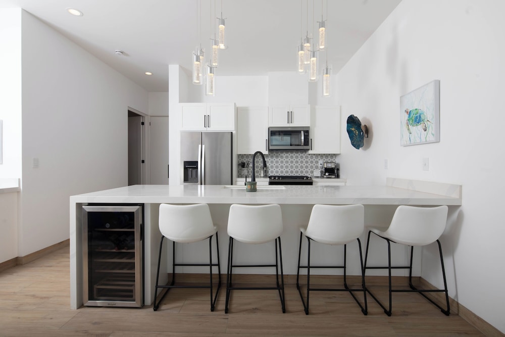 Premium Condo photo 3
