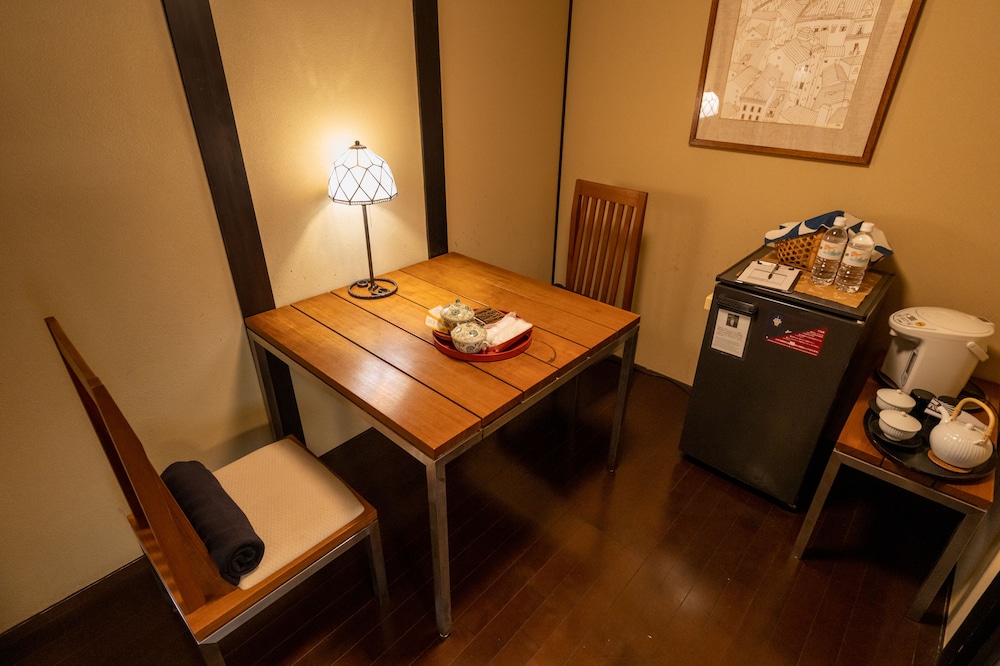 Standard Twin Room with No Shower Room, Non Smoking