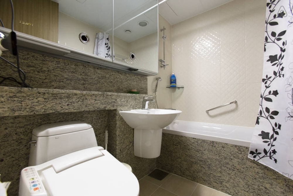 Deluxe Twin Room photo 3