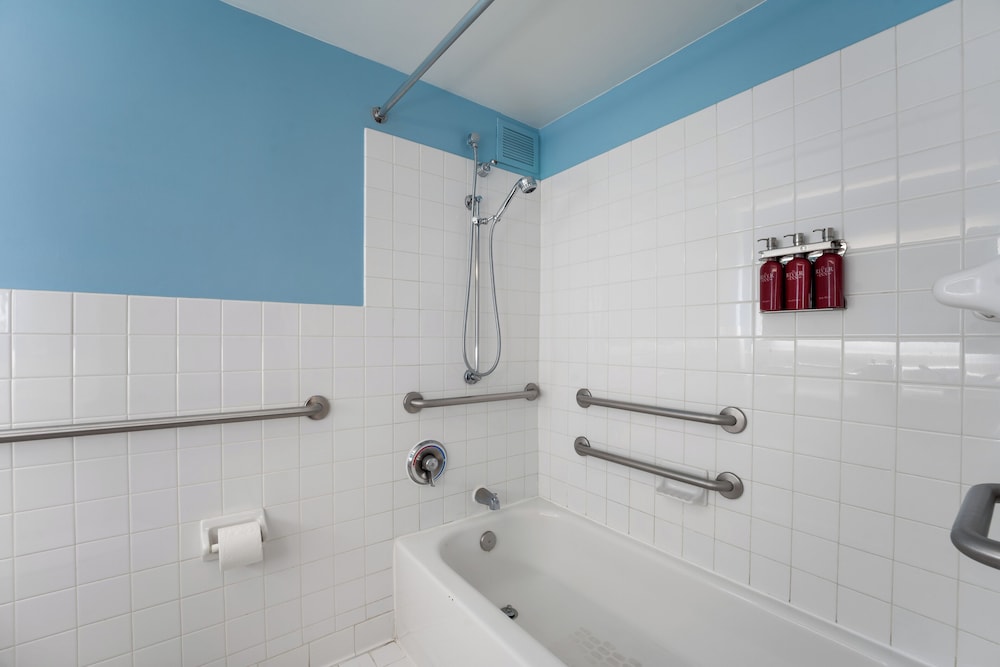 Room, 1 Bedroom, Accessible (King) - Photo 14