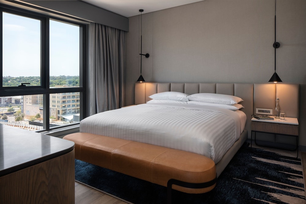 Wonderful Guest Room, M Club lounge access, Guest room, 1 King photo 2